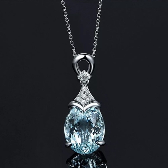 Natural Aquamarine Silver Chain Pendant Necklace - Picture 2 of 5